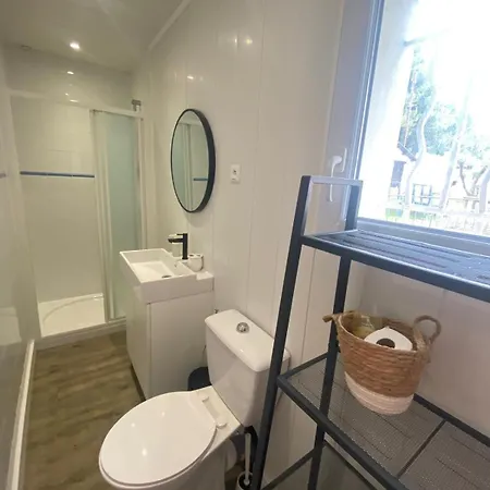 Maisonnette Climatisee Avec Exterieur Et Barbecue *